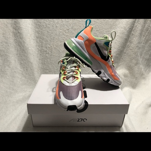 Nike Shoes - Nike Air Max 270 SE